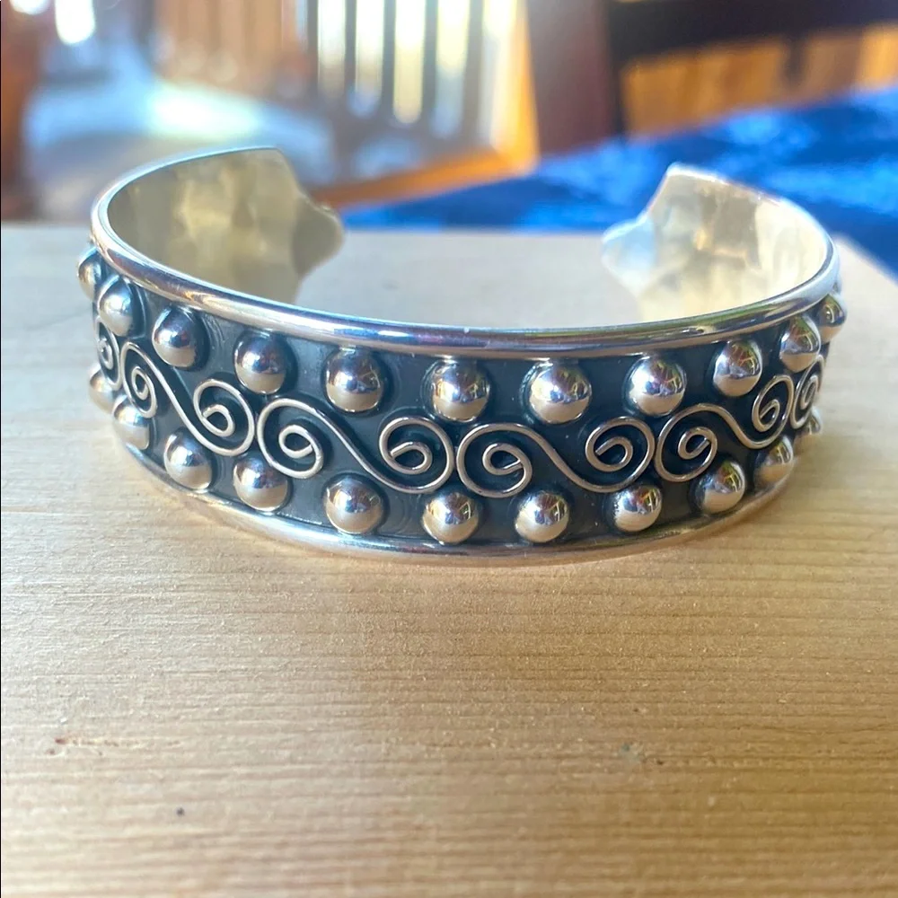 Sterling Silver Mexican Cuff Bracelet 🌺Vintage